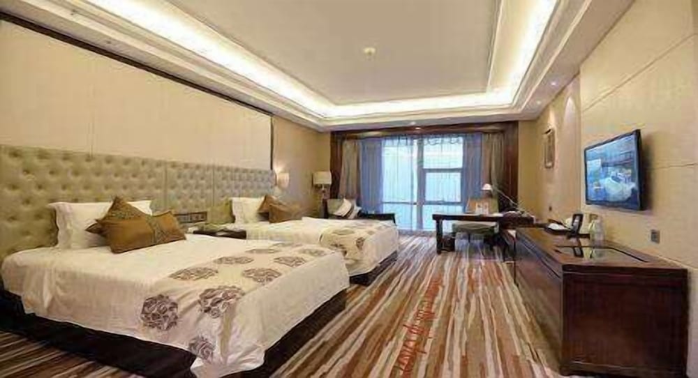 Room, 2 Queen Beds, Non Smoking, Garden View photo 2