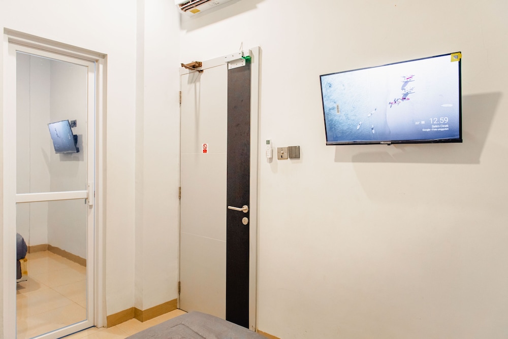 Deluxe Room - Photo 19