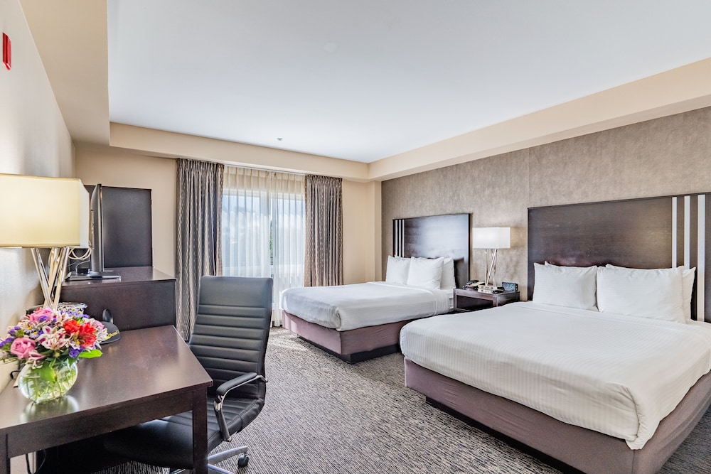 Luxury Room, 2 Queen Beds - Photo 1