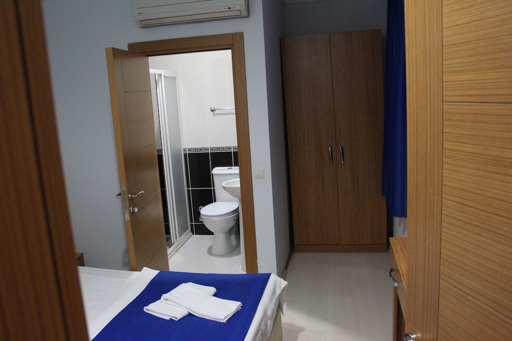 Economy Double Room photo 3