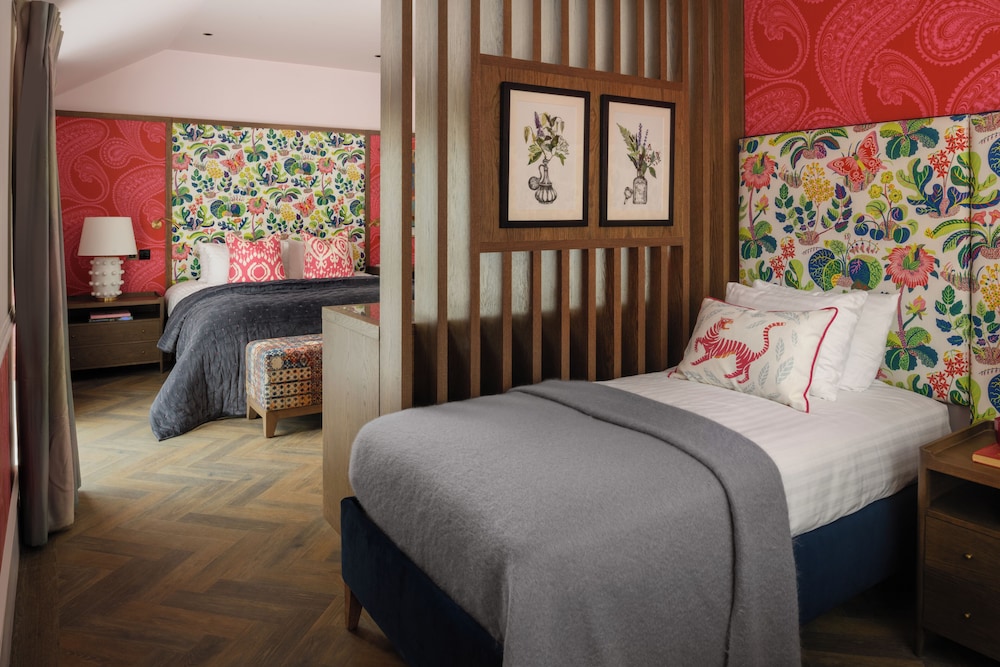 Tempus Family Room - Photo 1