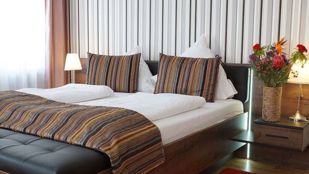 Superior Double Room, Private Bathroom, City View - Photo 11