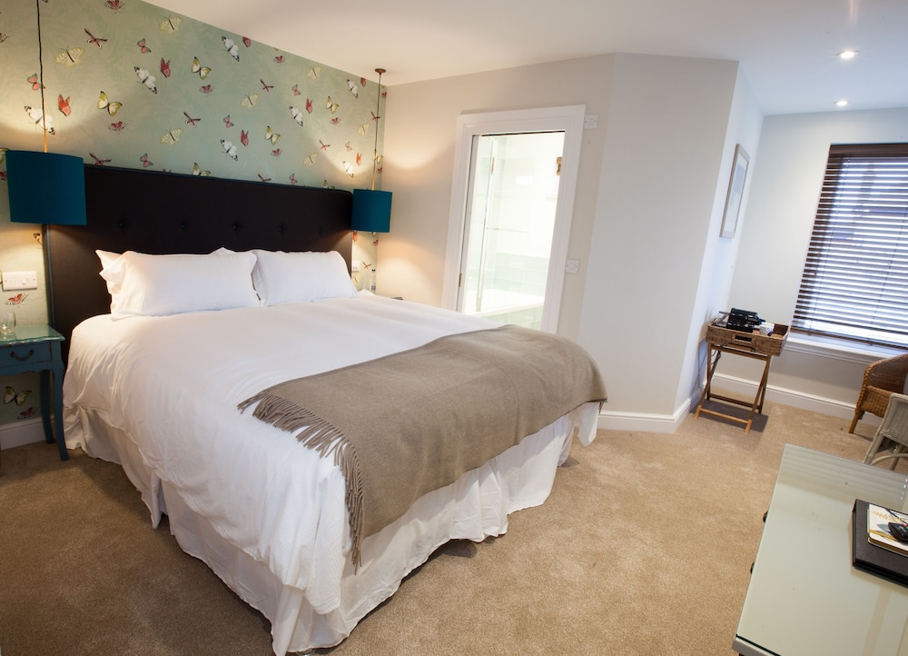Superior Double or Twin Room photo 3