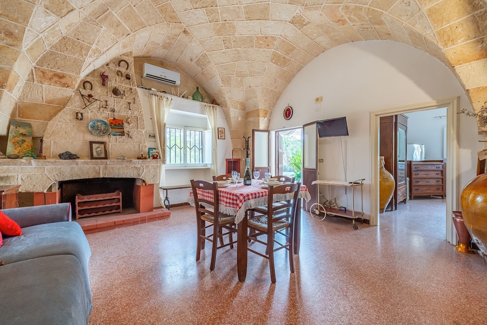 Villa photo 1