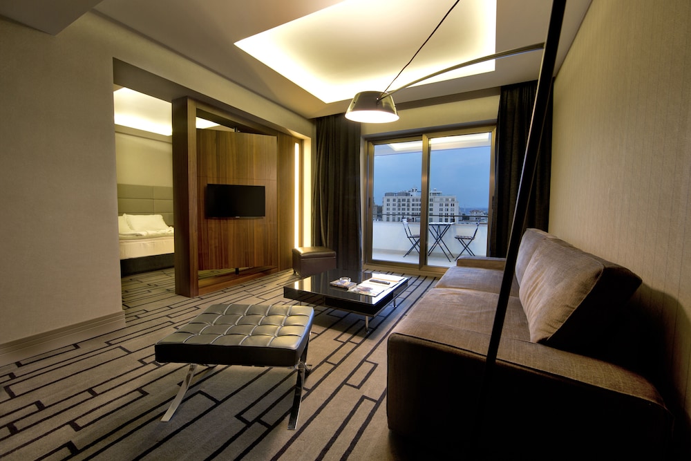 Deluxe Bosphorus Suit Balcony Room