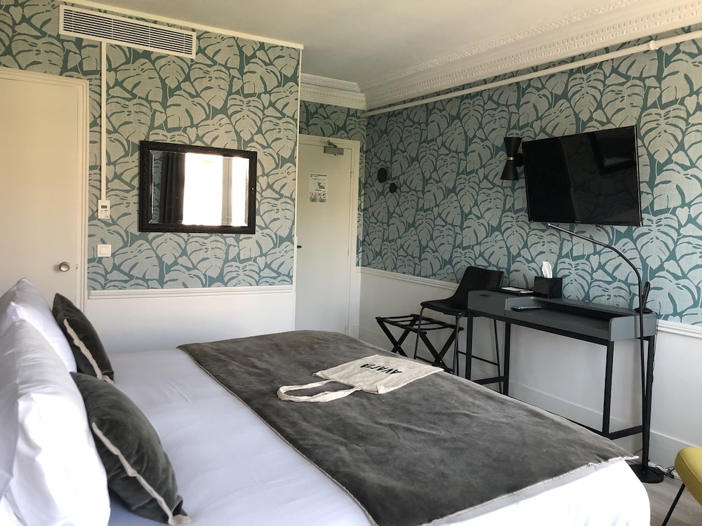 Deluxe Twin Room photo 3