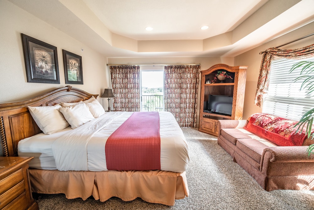 Honeymoon Suite, 1 Bedroom, Jetted Tub, Resort View photo 1