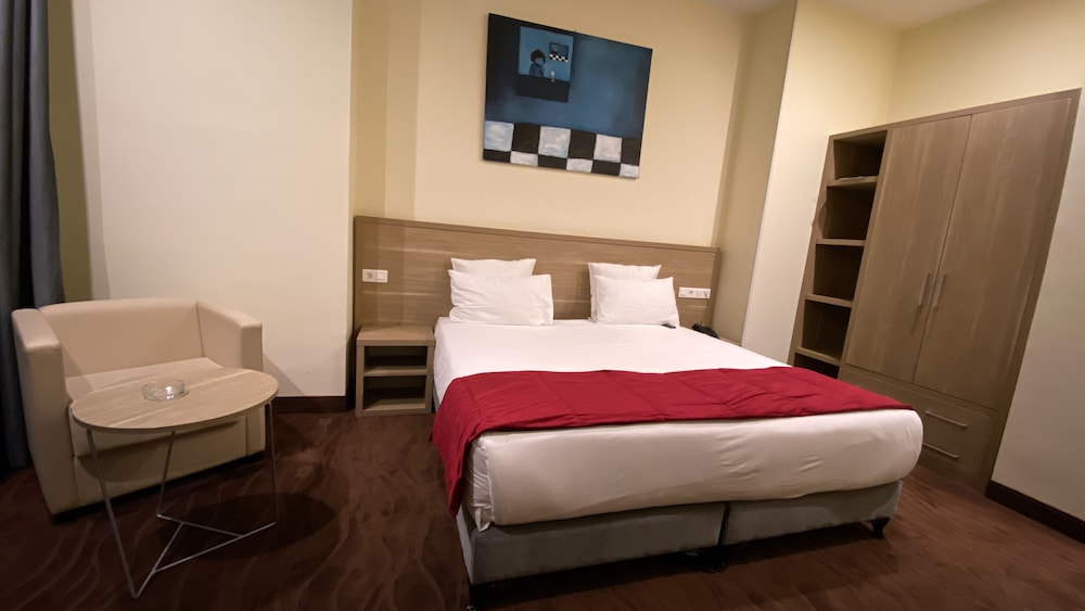 Premium Room, Multiple Bedrooms, Non Smoking, City View