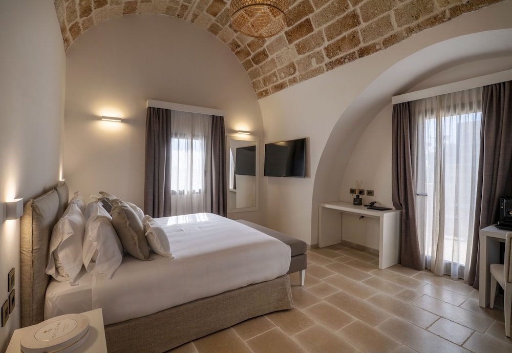 Tower Suite - Photo 12