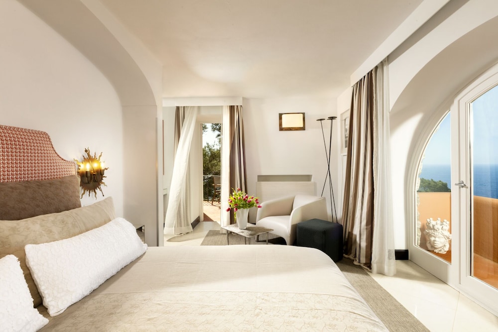 Deluxe Double or Twin Room, Balcony, Sea View - Photo 2