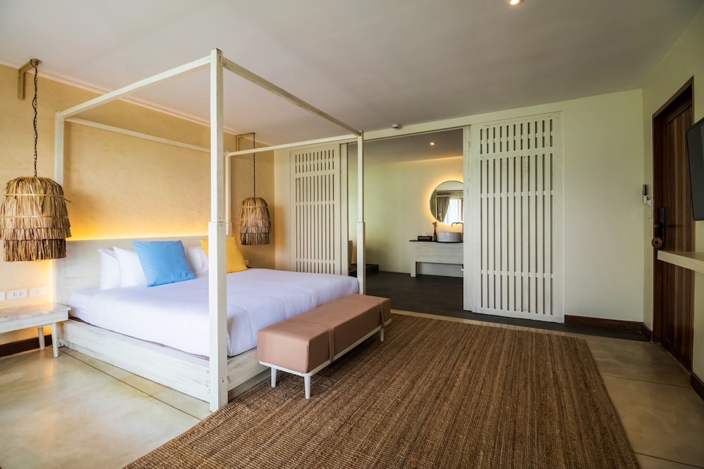 Grand Deluxe Sea View with Bathtub - Photo 6