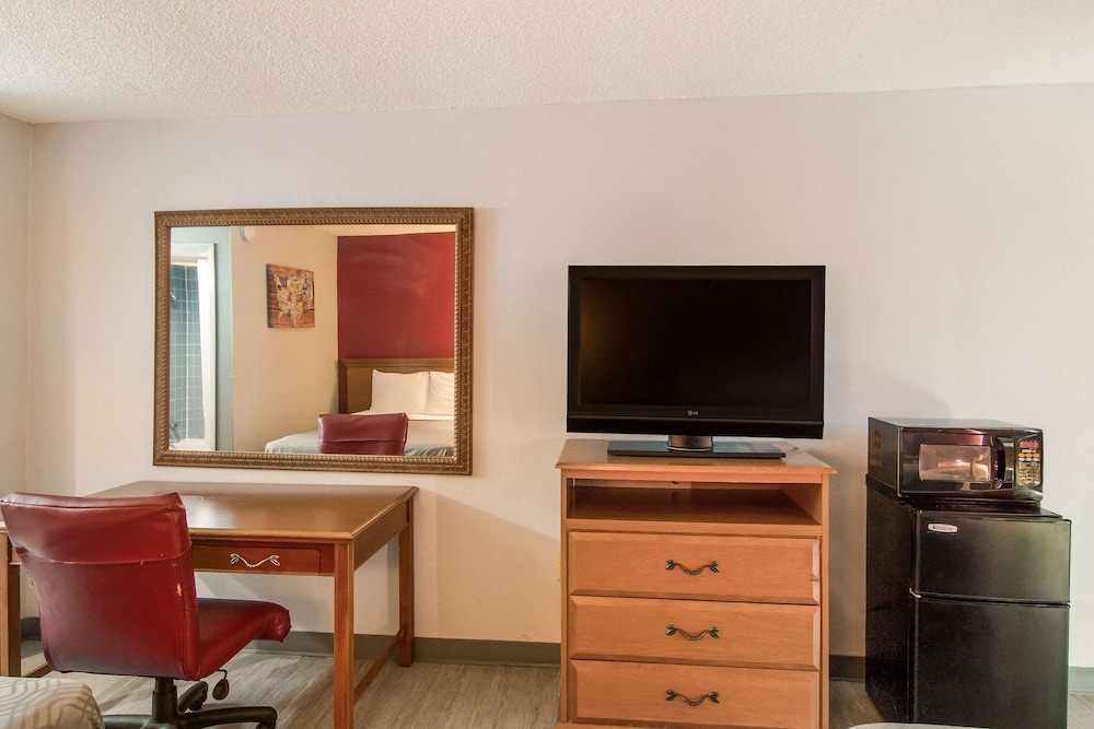 Standard Room, 2 Double Beds, Smoking photo 2