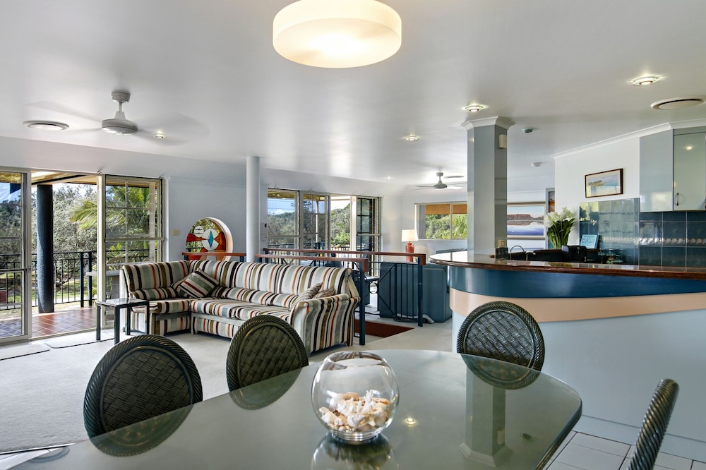 Family Penthouse, 3 Bedrooms, Park View, Beachfront