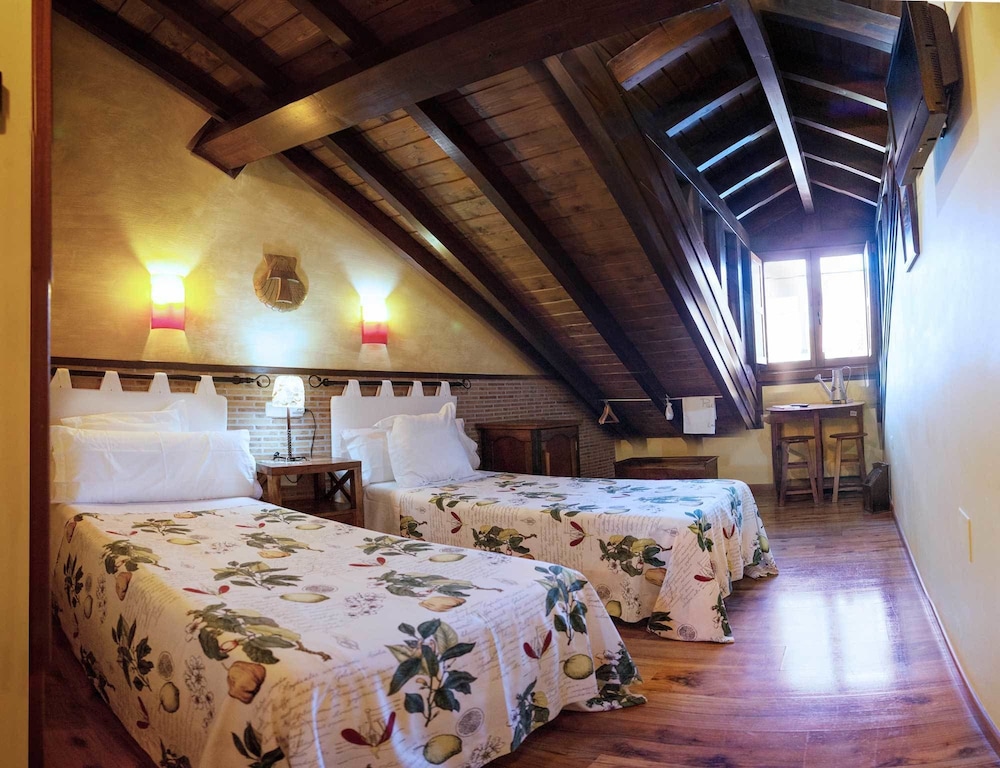 Double Room (El Camino)