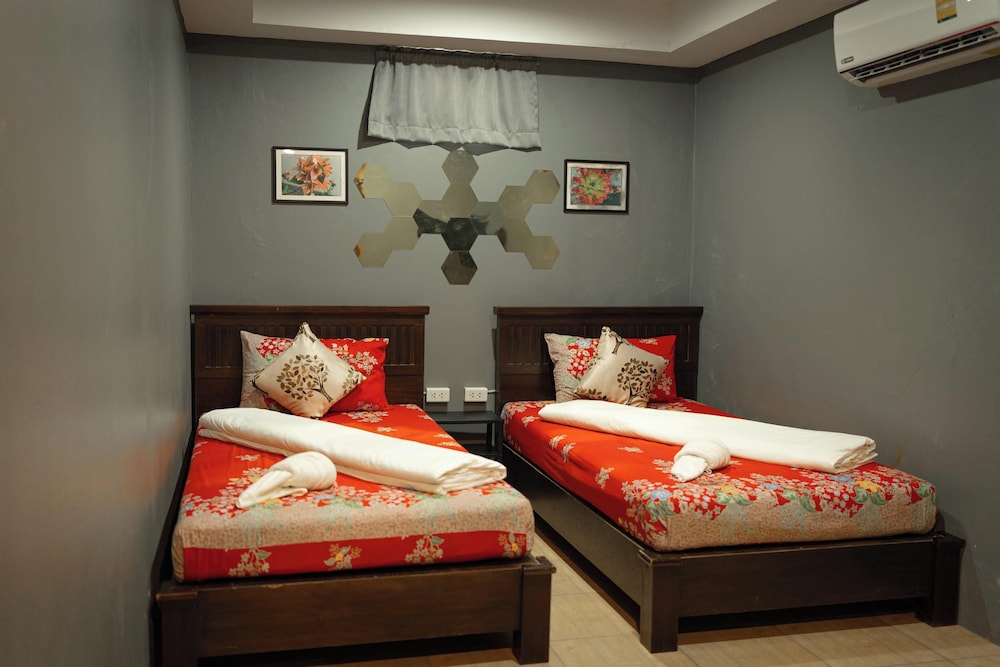 Standard Twin Room photo 1