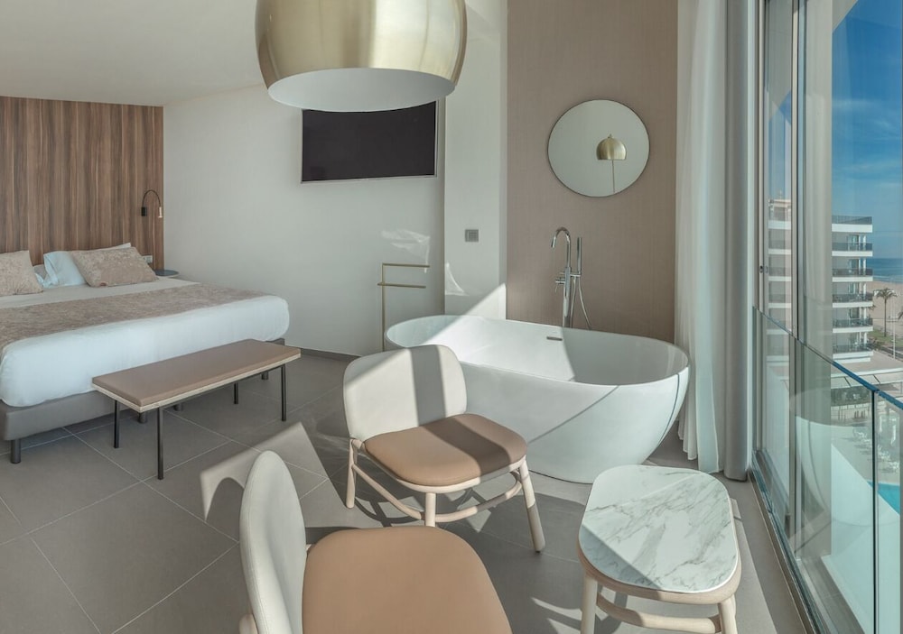 Comfort Room, Sea View - Photo 1