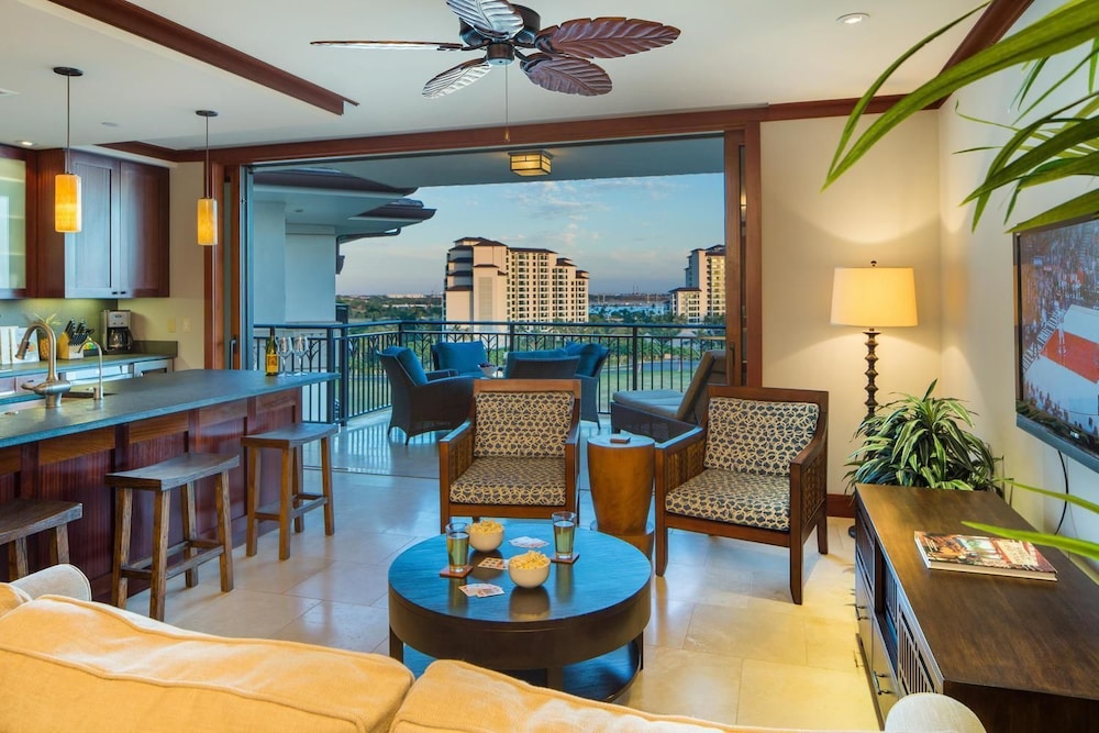 Suite, Multiple Beds (Suite with Sea View)