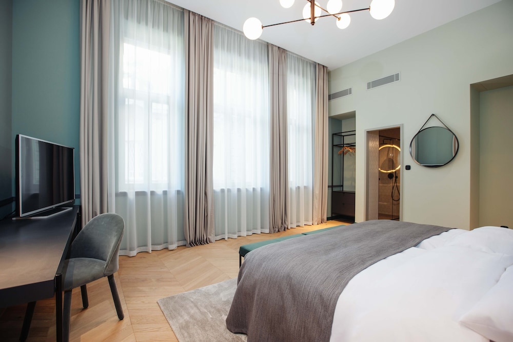 Deluxe Double Room - Photo 3