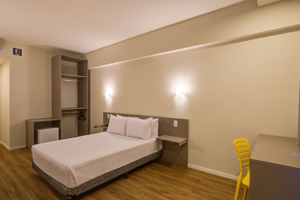Standard Room, 1 Double Bed, Accessible - Photo 4