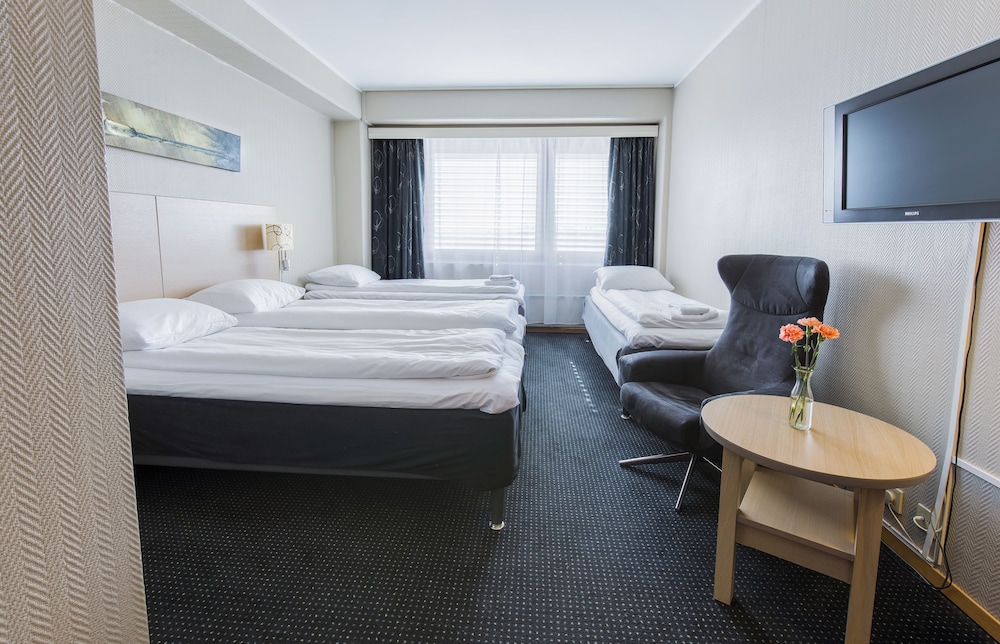 Family Room, Multiple Beds, Non Smoking - Photo 7