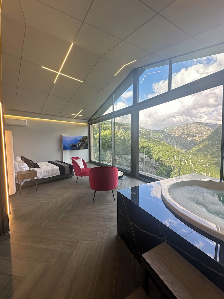 Deluxe Suite, Mountain View
