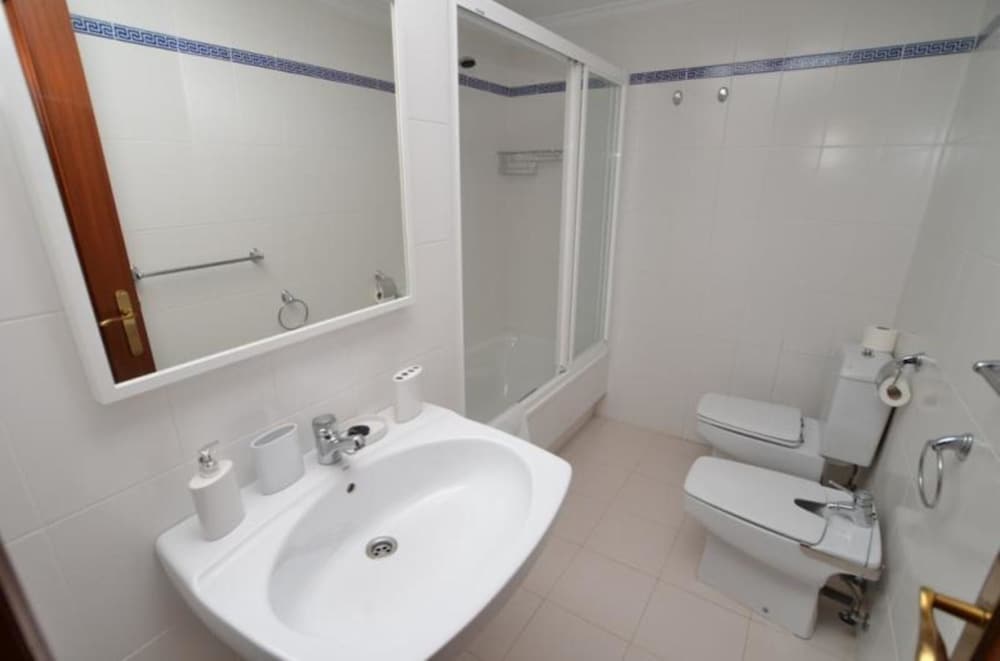 Family Apartment, 2 Bedrooms, Pool View photo 2