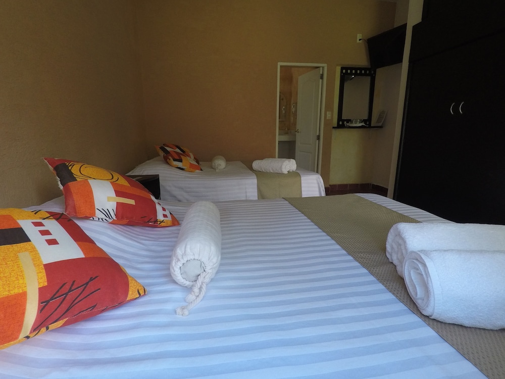 Double Room, 2 Double Beds, Bathtub photo 1