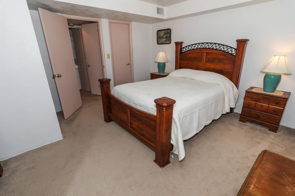Condo, 3 Bedrooms photo 3