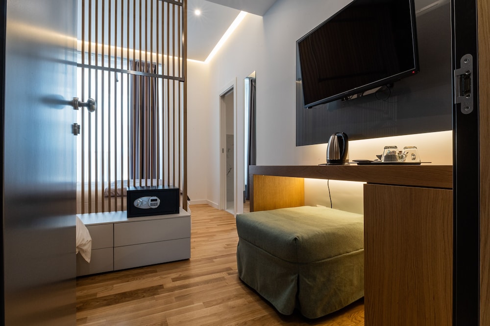 Deluxe Room, Balcony