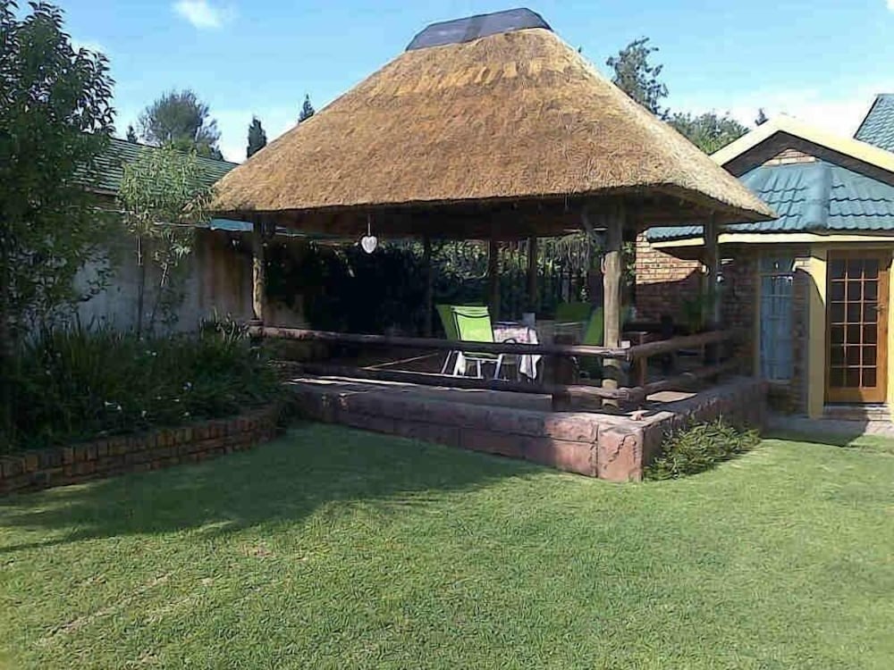 Family Apartment, 2 Bedrooms, Garden View photo 1