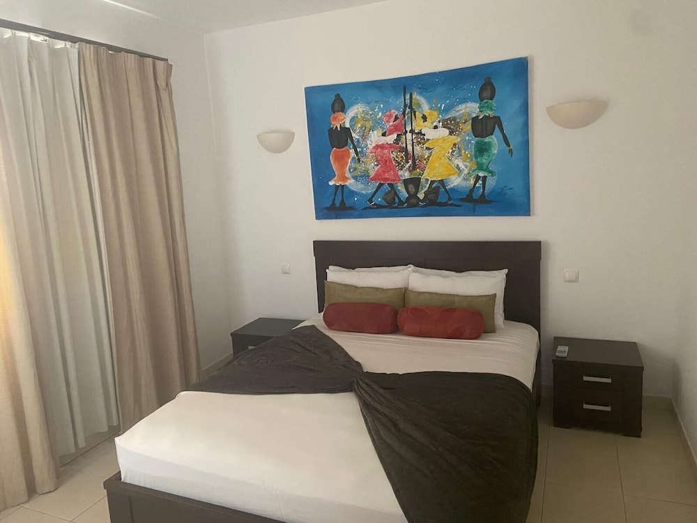 Apartment photo 2