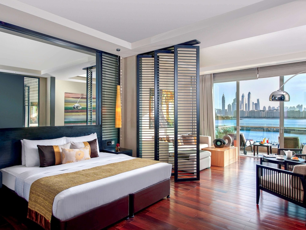 Premium Room, 1 King Bed, Sea View