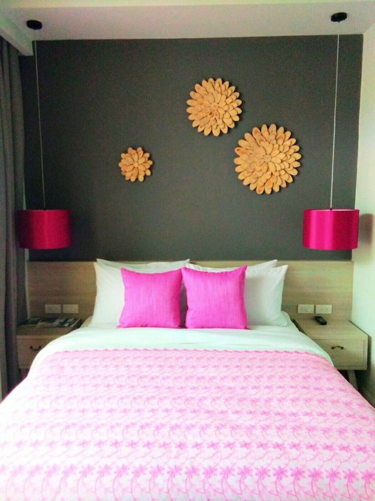 Honeymoon Room photo 2
