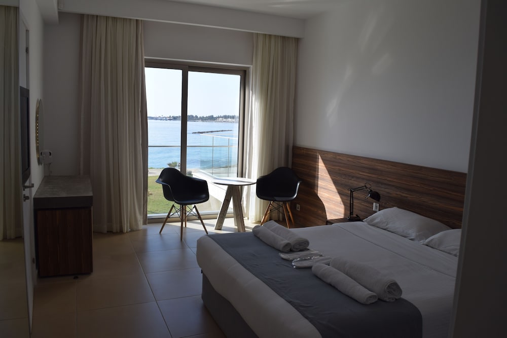 Superior Suite, Balcony photo 2