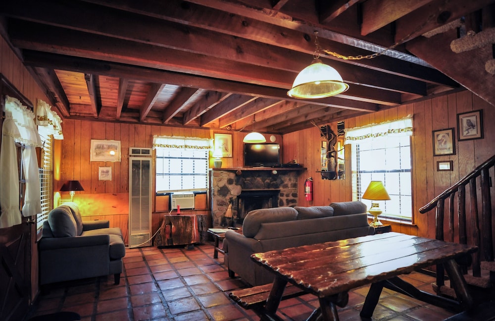 Cabin 7 photo 2