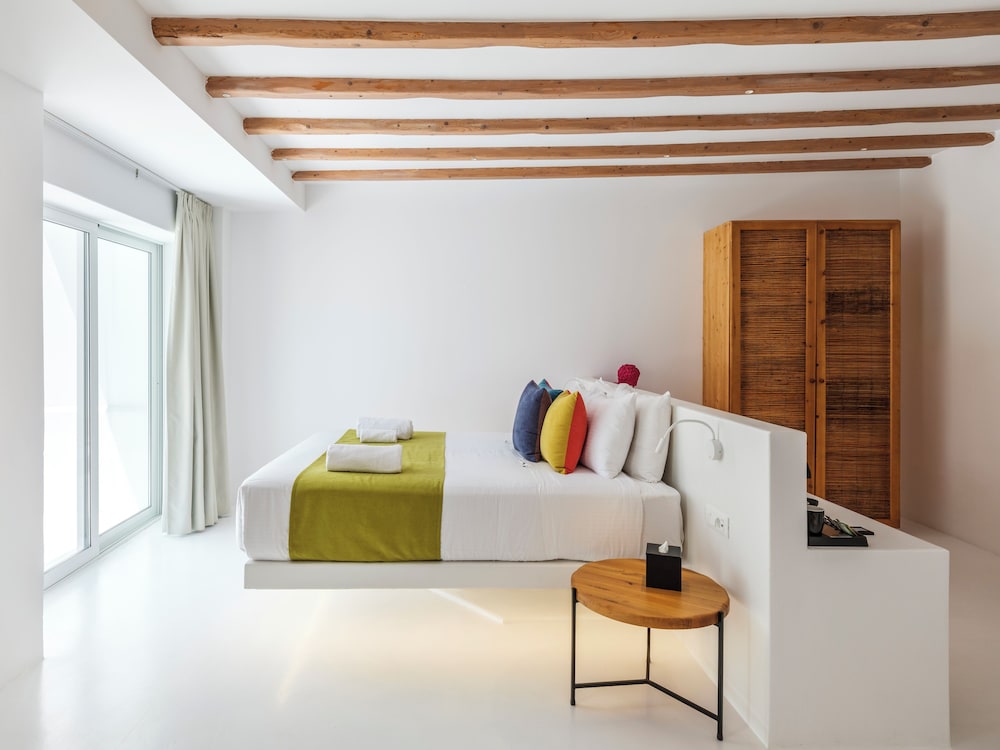 Suite Individual, Private Pool, Terrace photo 2