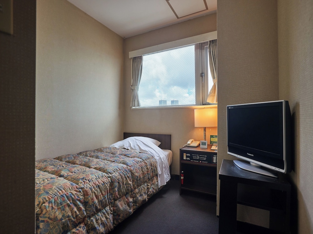 Economy Single Room, 1 Twin Bed, Smoking, City View