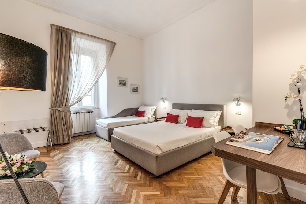 Deluxe Triple Room photo 1