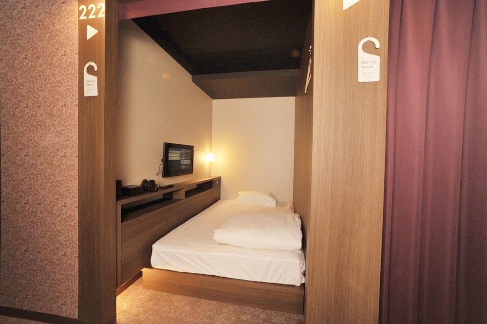 Business Single Room, Mixed Dorm