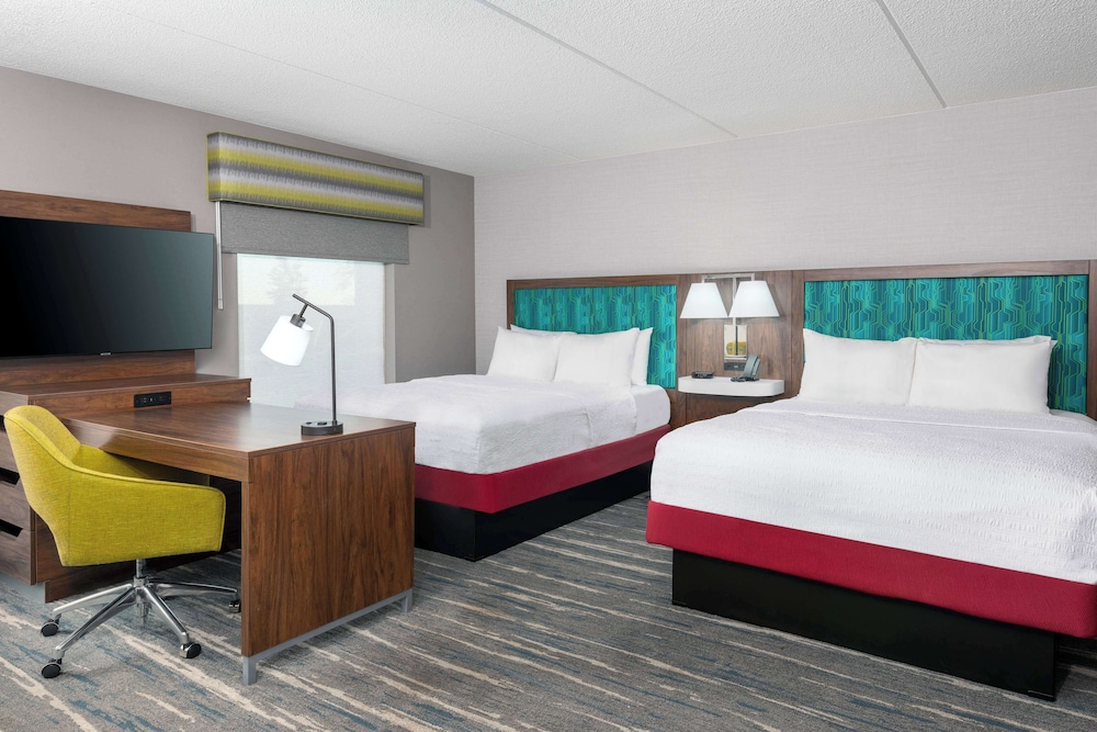 Suite Two Queen Beds photo 3
