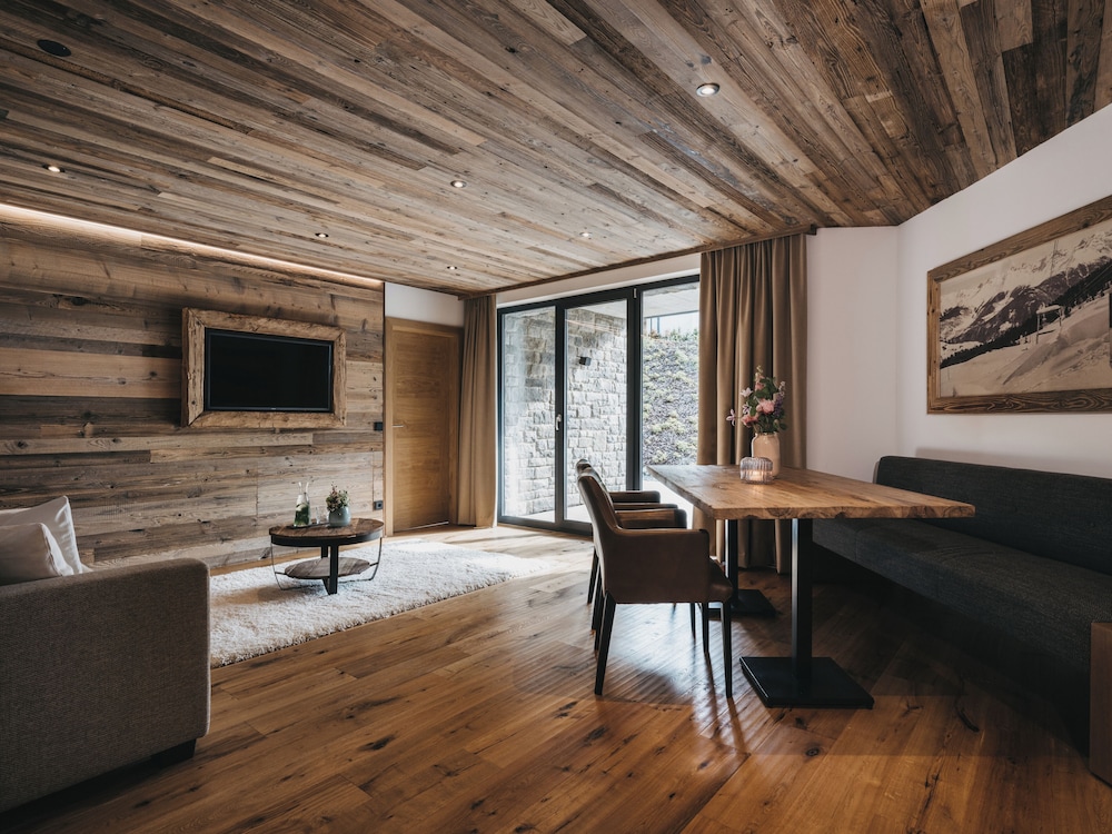 Vier Zimmer Apartment Standard mit Privater Sauna