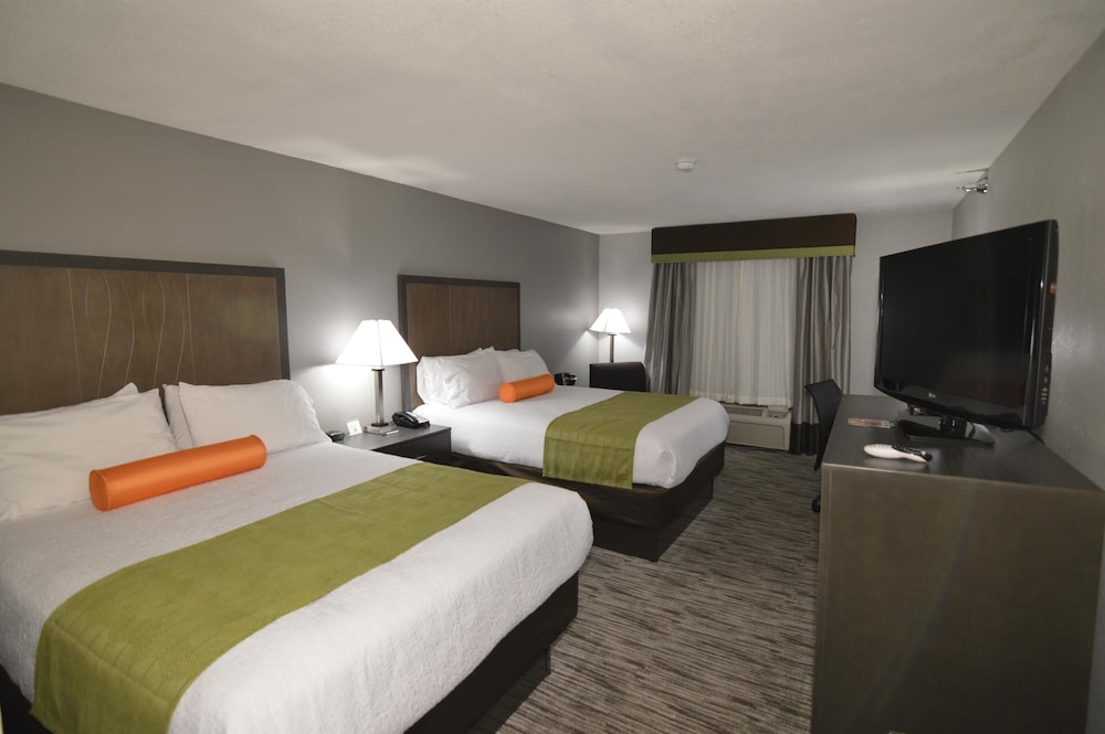 Standard Room, 2 Queen Beds, Non Smoking, Refrigerator & Microwave photo 1