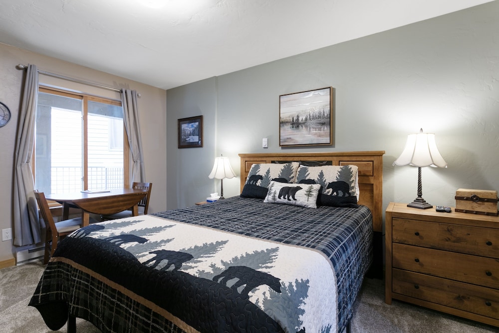 Studio, 1 Bedroom