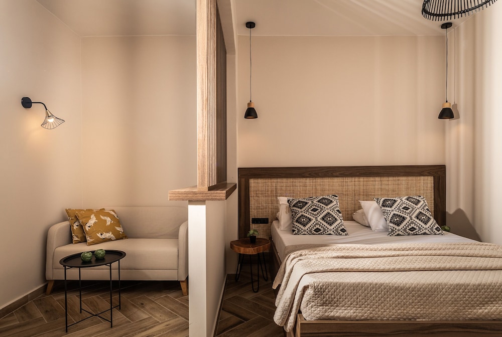 Premium Suite - Photo 1