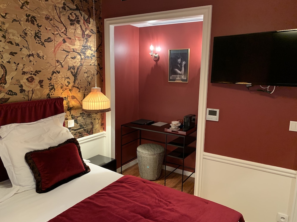 Comfort Double or Twin Room, Bathtub, Courtyard View photo 3