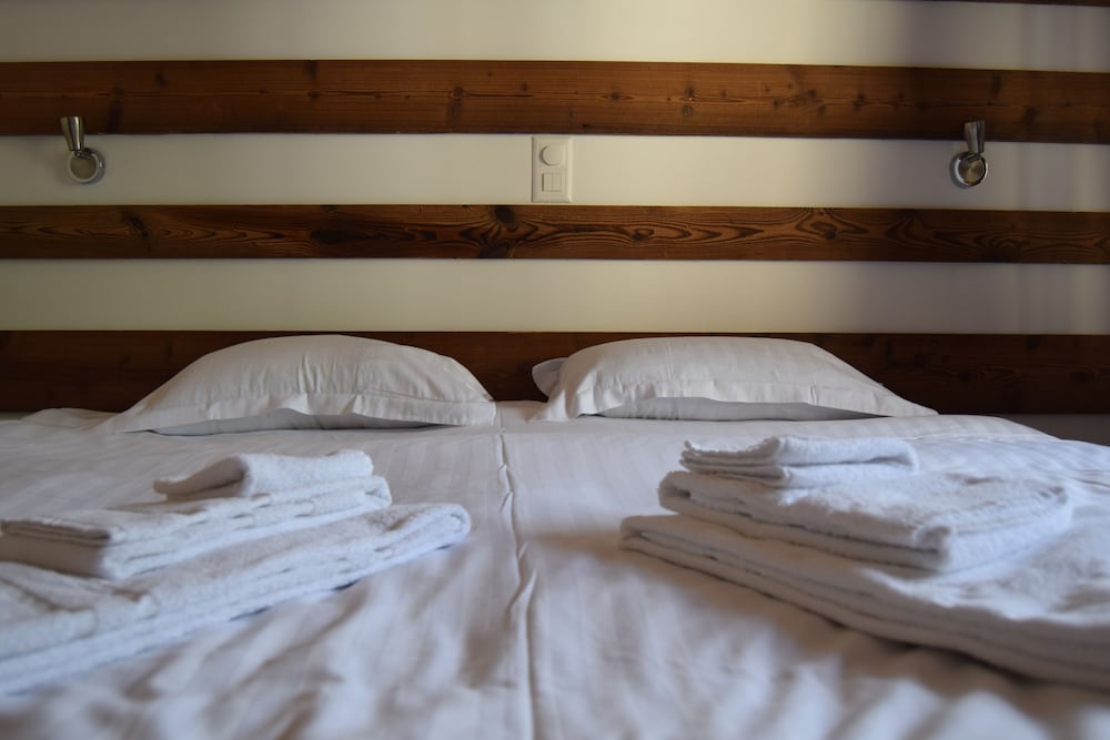 Superior Double Or Twin Room, Balcony (Rooms 103 Or 104) photo 3