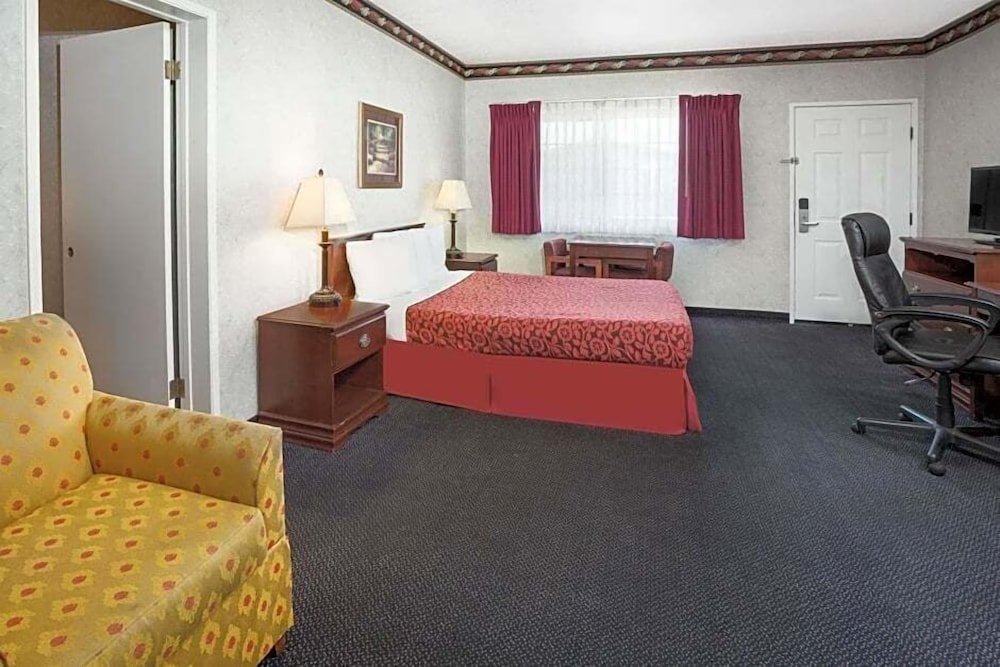 Standard Room photo 1