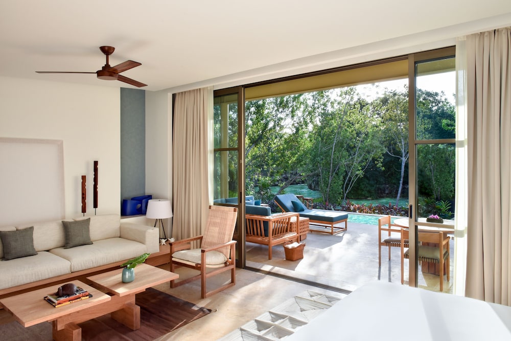 Studio Suite, 2 Queen Beds (Lagoon) - Photo 4