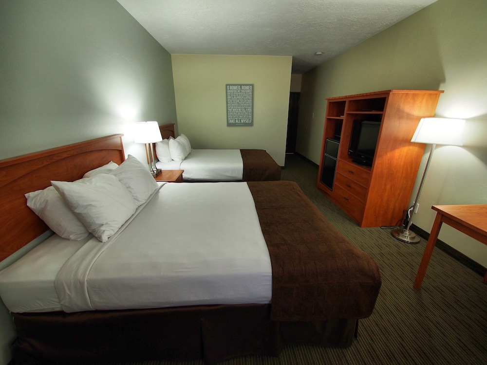 Room, 2 Queen Beds photo 2