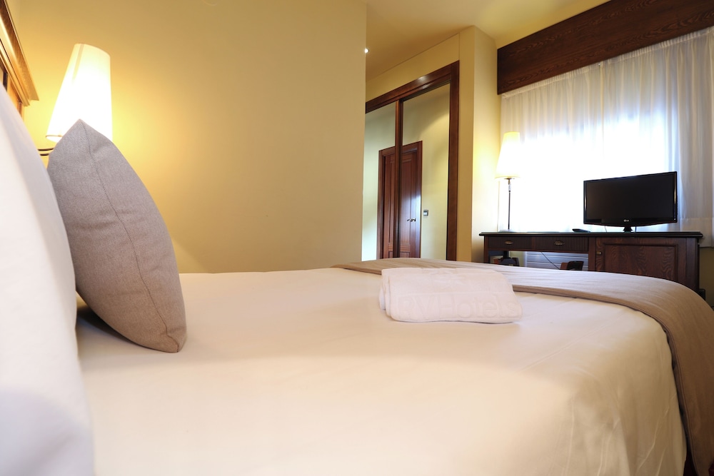 Double Room - Photo 2